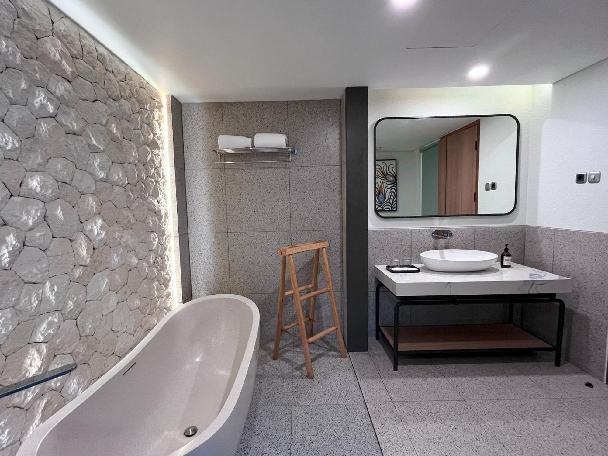Luminor Hotel Legian Seminyak - Bali 외부 사진